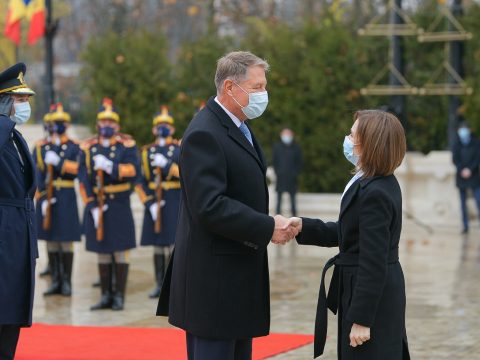 Hivatalos látogatásra érkezett Romániába Maia Sandu moldovai elnök
