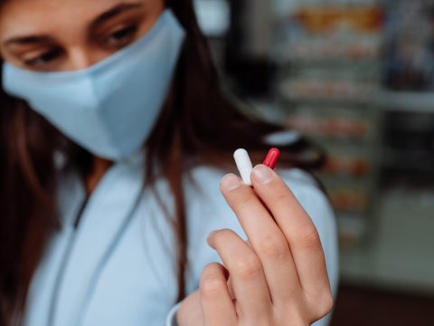 Monoklonális Covid-gyógyszerek engedélyezését javasolja az EMA