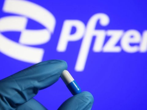 A Pfizer befejezte a szájon át szedhető, koronavírus elleni gyógyszer klinikai tesztelését
