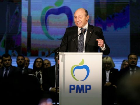 Források: a PNL egyesülni készül Traian Băsescu pártjával