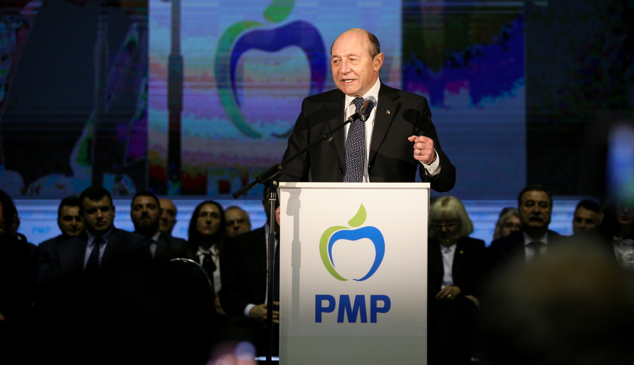 Források: a PNL egyesülni készül Traian Băsescu pártjával