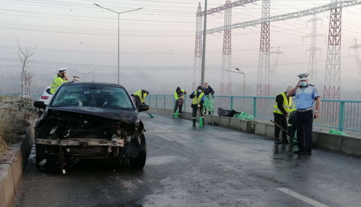 Húsz autó ütközött Bukarestben, senki nem sérült meg