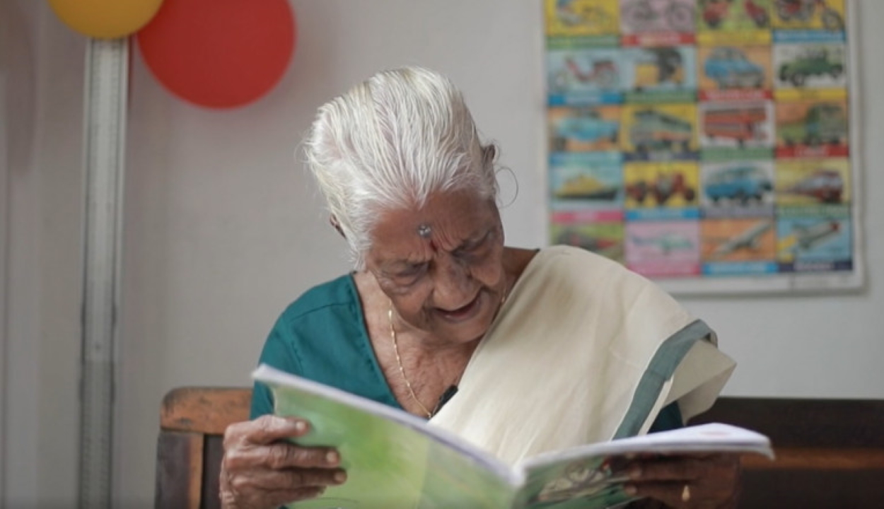 104 évesen tanult meg írni és olvasni egy indiai nő