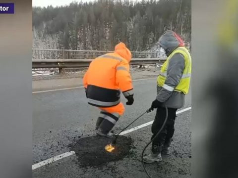 Prahova megyében lábbal is megy az aszfaltozás