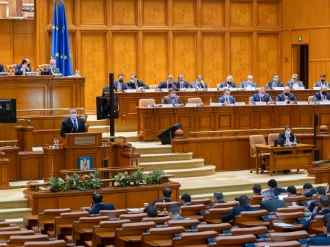 FRISSÍTVE: Elkezdte a parlament a 2022-es állami költségvetés tervezetének vitáját