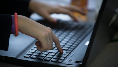 A romániai internetfelhasználók kétharmada nem rendelkezik alapvető digitális készségekkel