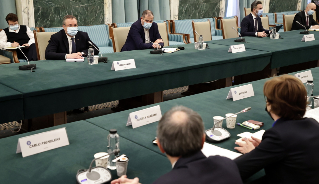 A hazai energiatermelők és -szolgáltatók képviselőivel tárgyalt a miniszterelnök