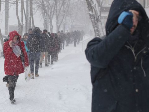 Jelentős lehűlés következik, a hegyközi medencékben mínusz 17 fok is lehet