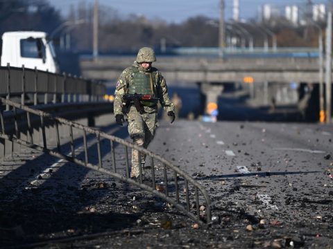 Kijev közelében megtorpantak orosz csapatok