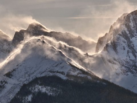 Erős szél és hóviharok várhatók 35 megye hegyvidékén