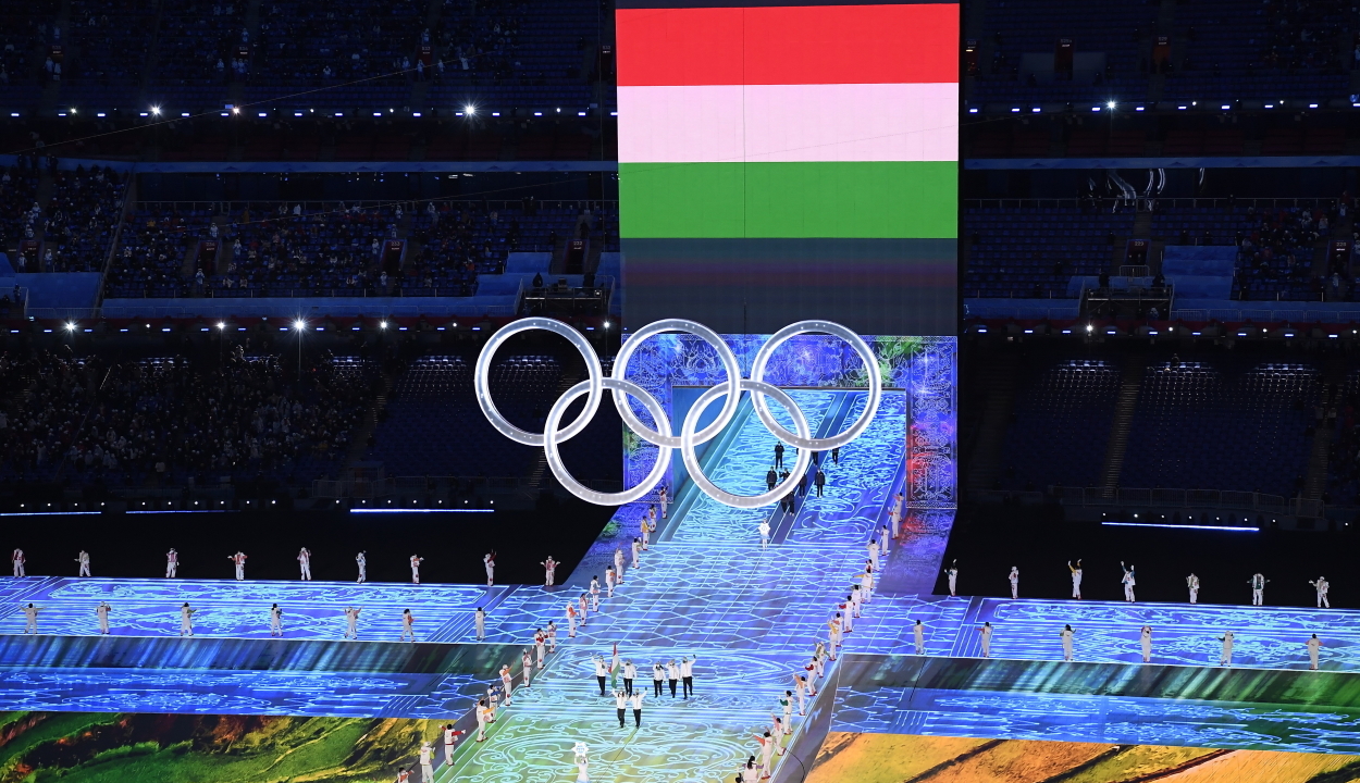 Peking 2022: a Magyar táncok dallamára vonult be a magyar küldöttség