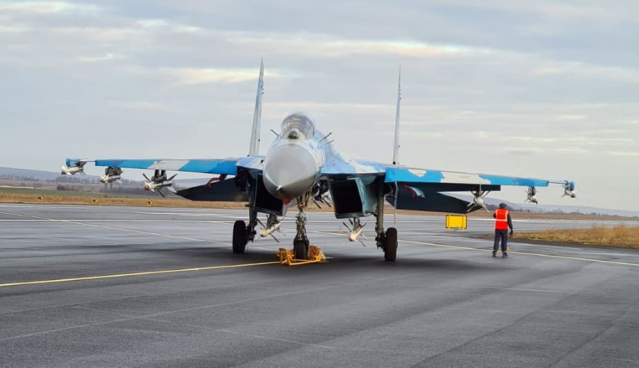 Sürgősségi leszállást hajtott végre egy ukrán katonai repülőgép Bákóban