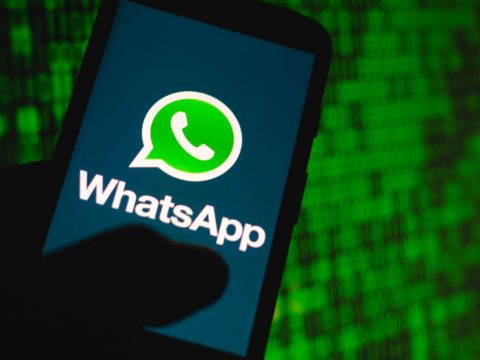 Hétfőtől WhatsApp-on is lehet jelenteni a fogyasztói jogokat sértő szabálytalanságokat