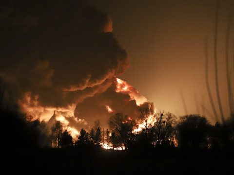 FRISSÍTVE: Több ukrán várost is légitámadás ért az éjszaka