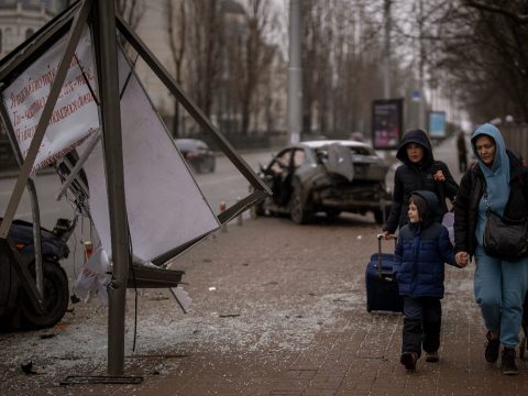 Ismét humanitárius folyosók megnyitását ígérte az orosz hadsereg