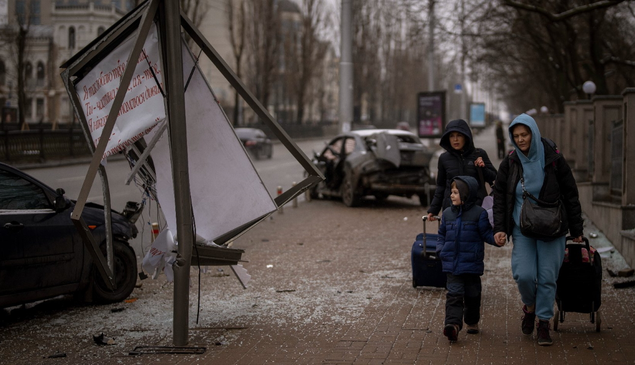Ismét humanitárius folyosók megnyitását ígérte az orosz hadsereg