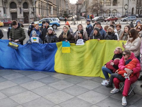 Az ukrajnai háború ellen tüntettek vasárnap Bukarestben