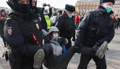 Háborúellenes tüntetések, előállítások orosz városokban