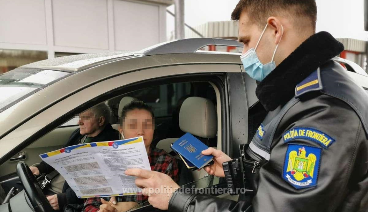 Többórás sorok alakultak ki a román-magyar határ átkelőhelyein