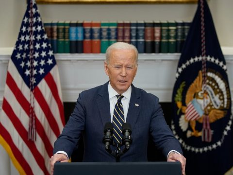 Biden: az Egyesült Államok további 800 millió dollár értékű katonai segélyt küld Ukrajnának
