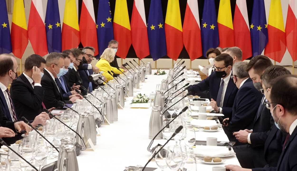 A román és a lengyel kormány több kétoldalú szerződést írt alá a Varsóban tartott együttes ülésen