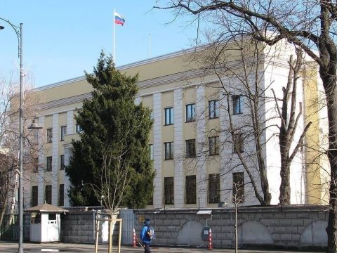 Románia is kiutasított tíz orosz diplomatát a bucsai vérengzés miatt