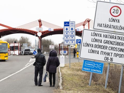 Magyarország visszavonja, hogy csak biometrikus útlevéllel rendelkező ukrán állampolgárokat enged be