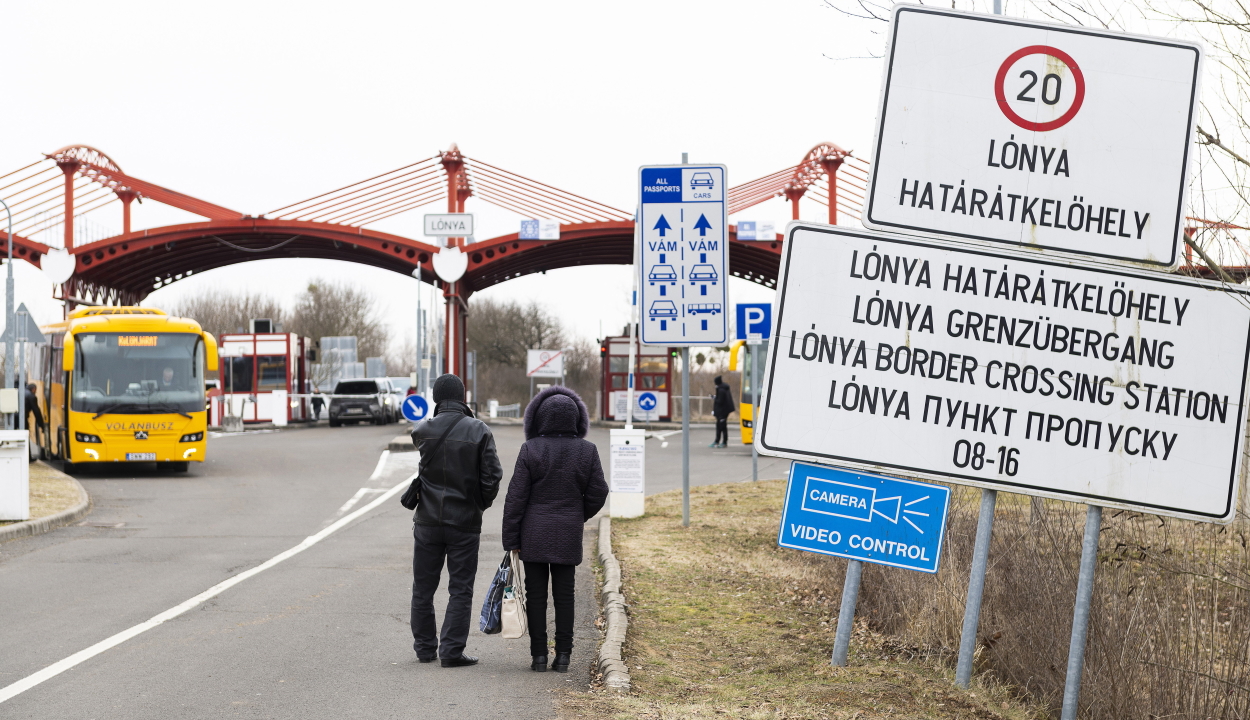 Magyarország visszavonja, hogy csak biometrikus útlevéllel rendelkező ukrán állampolgárokat enged be