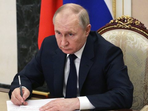 Putyin: valódi fenyegetés volt, hogy Kijev atomfegyverhez akar jutni