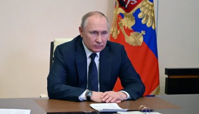 Putyin elrendelte, hogy ostrom helyett tartsák blokád alatt a mariupoli acélművet