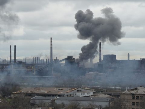 Ukrán sajtó: az orosz erők benyomultak a mariupoli Azovsztal üzem területére