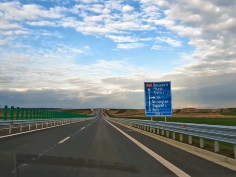 Felavatták a Pitești és Craiova közötti gyorsforgalmi út első, 18 kilométeres szakaszát