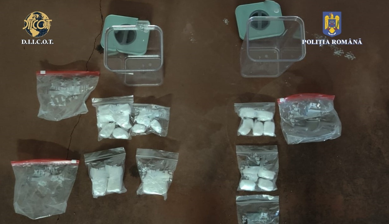 Kokain árusítása közben értek tetten az ügyészek két felfegyverzett drogkereskedőt