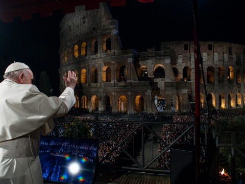 Ferenc pápa két év után ismét a Colosseumnál vezette a keresztutat