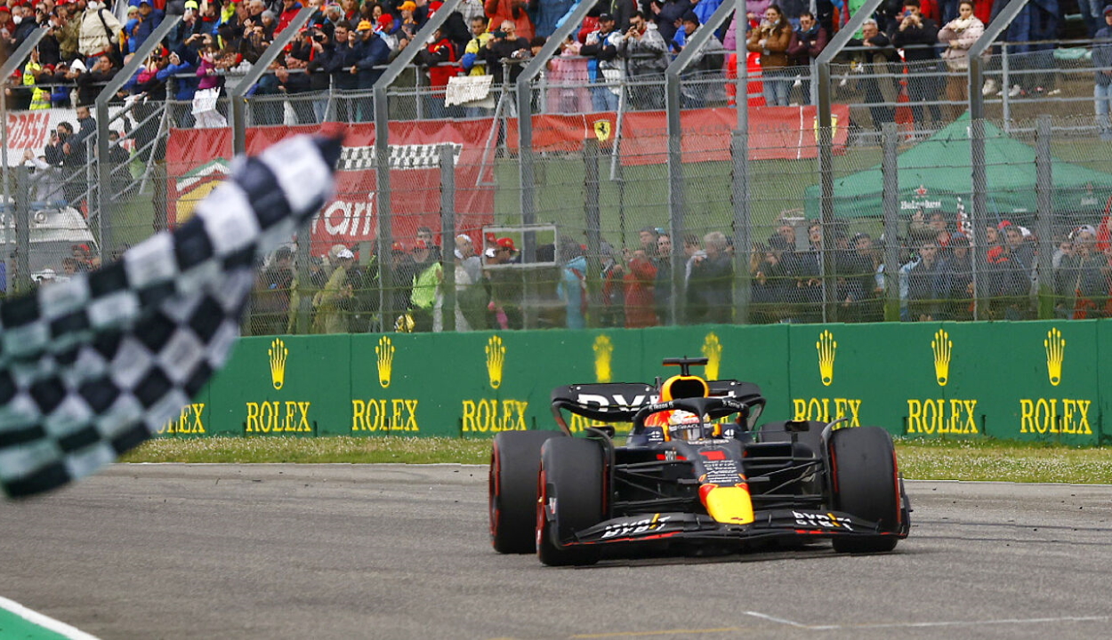 Forma-1: Verstappen rajt-cél győzelmet aratott Imolában