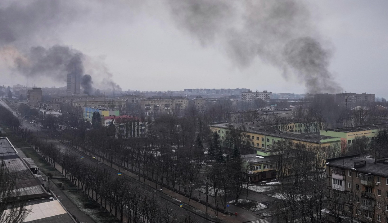 Az ukránok nem tudnak bejutni Mariupolba, és a civileket sem tudják evakuálni