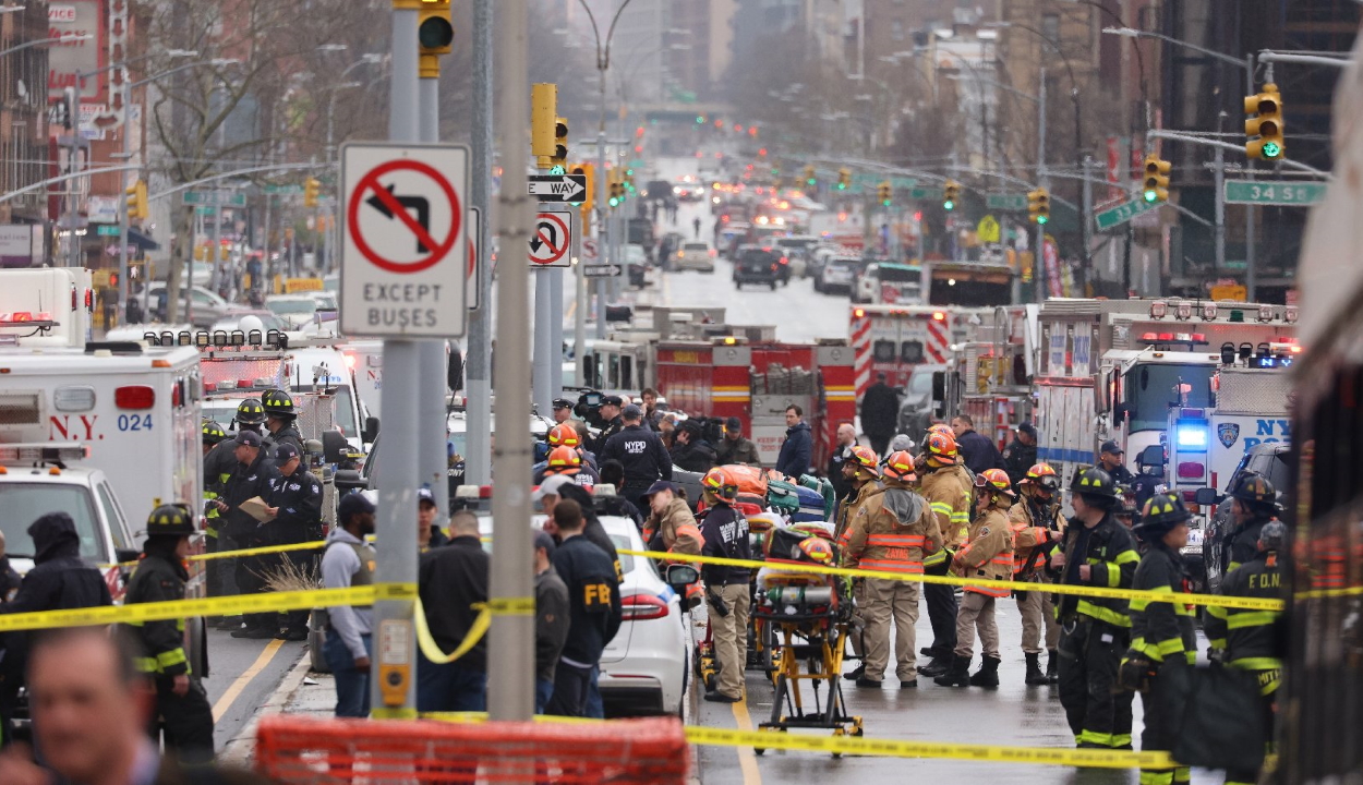 Legalább 13 embert meglőttek egy New York-i metróállomáson