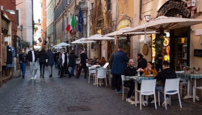 Eltörlik a beutazók védettségi igazolásának kötelezettségét Olaszországban