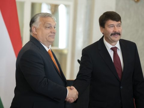 Áder János felkérte Orbán Viktort az új magyar kormány megalakítására