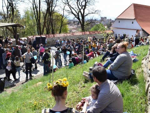 Kilenc napig ünnepelt a város