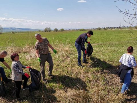 Megtisztították a Feketeügy partját