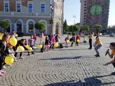 Lábbusz: egy éve gyalogolnak az iskolába