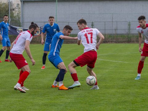 Győzelem mindkét fronton