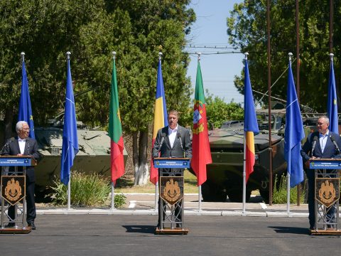 Iohannis: tovább kell erősíteni a NATO védelmét a Fekete-tenger térségében
