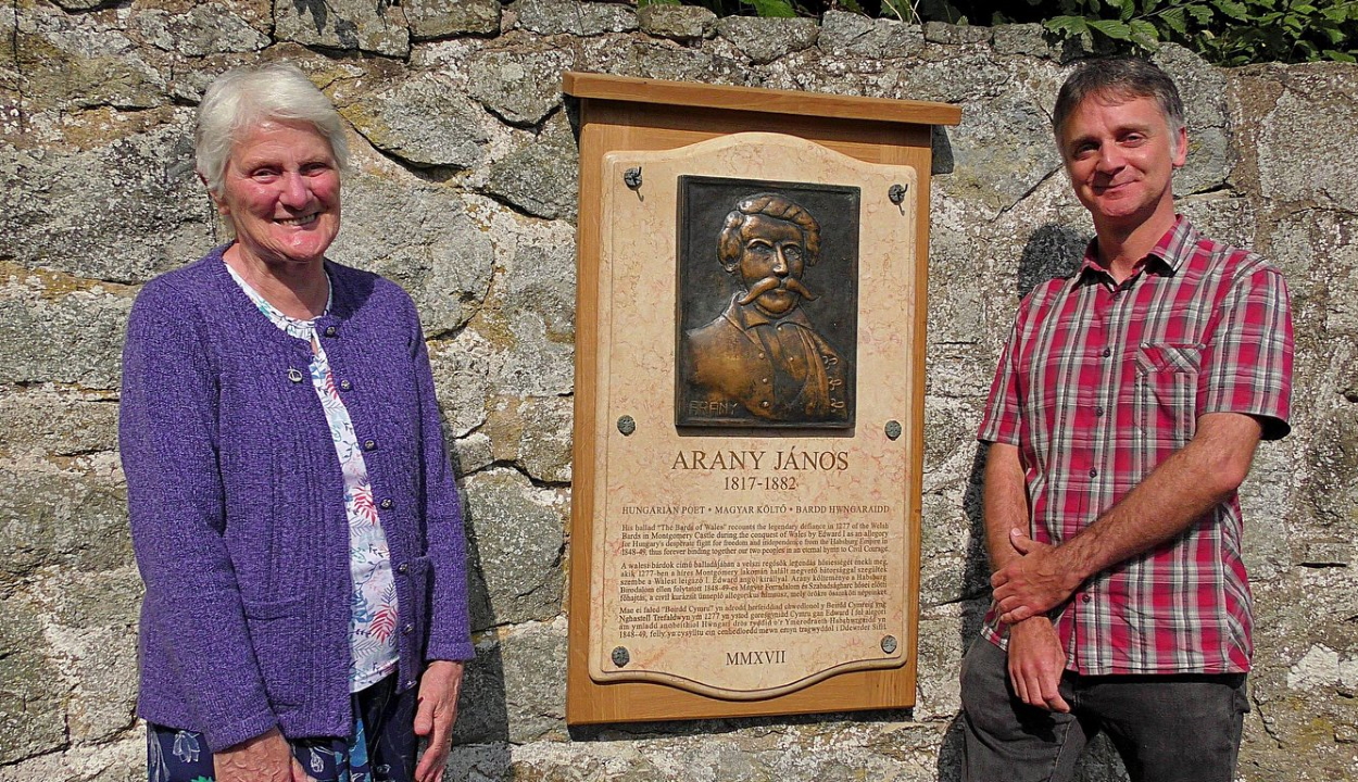 Emléktáblát kapott Arany János egy walesi kisvárosban