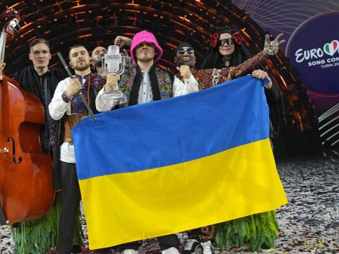 Elárverezték trófeájukat az Eurovíziós Dalfesztivál ukrán győztesei