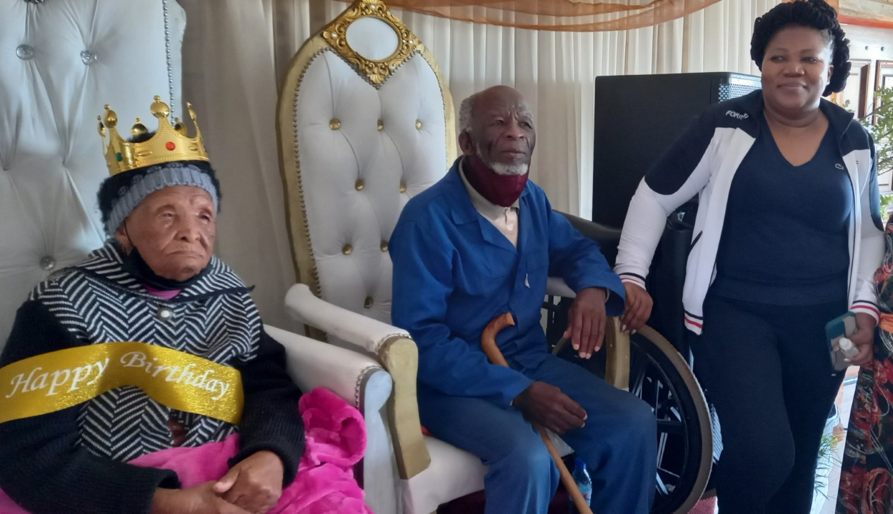 Ötven unokával és dédunokával büszkélkedhet a világ legidősebb emberének tartott asszony