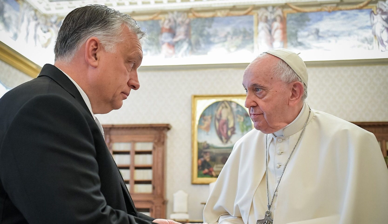 Ferenc pápa: Orbán azt mondta, hogy az oroszok terve szerint május 9-én vége lesz a háborúnak