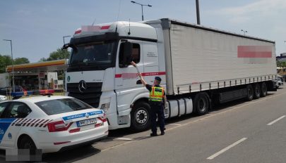 Több mint négymillió forintra büntettek egy romániai kamionost Magyarországon