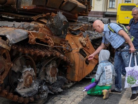 Kijevben kiállításokkal mutatják be a háborút és tanulságait